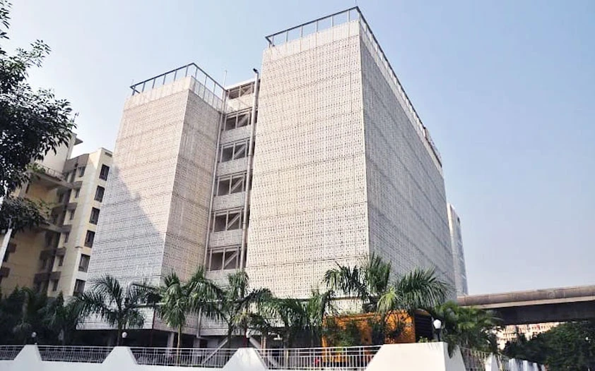 Ready to Move Flats for Sale in New Town Action Area 1-CT1379-Im7968